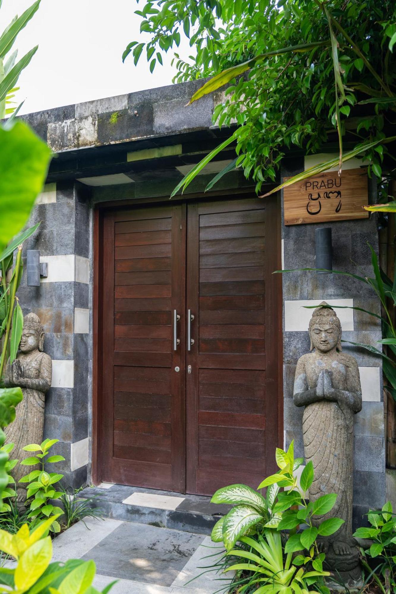 Отель The Gardens Seminyak Экстерьер фото